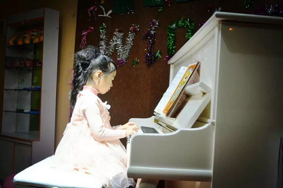 日照樂(lè)譜生半小時(shí) 輕松啟蒙，讓孩子愛(ài)上彈鋼琴