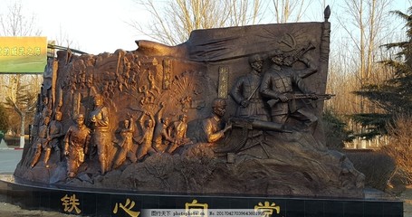 銅雕、圓雕、抗戰浮雕與鋼雕的藝術魅力